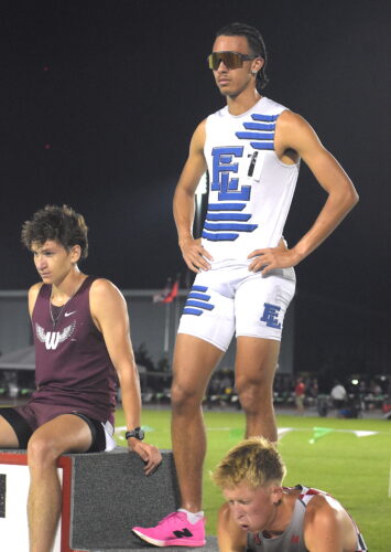 Potter on podium, B1